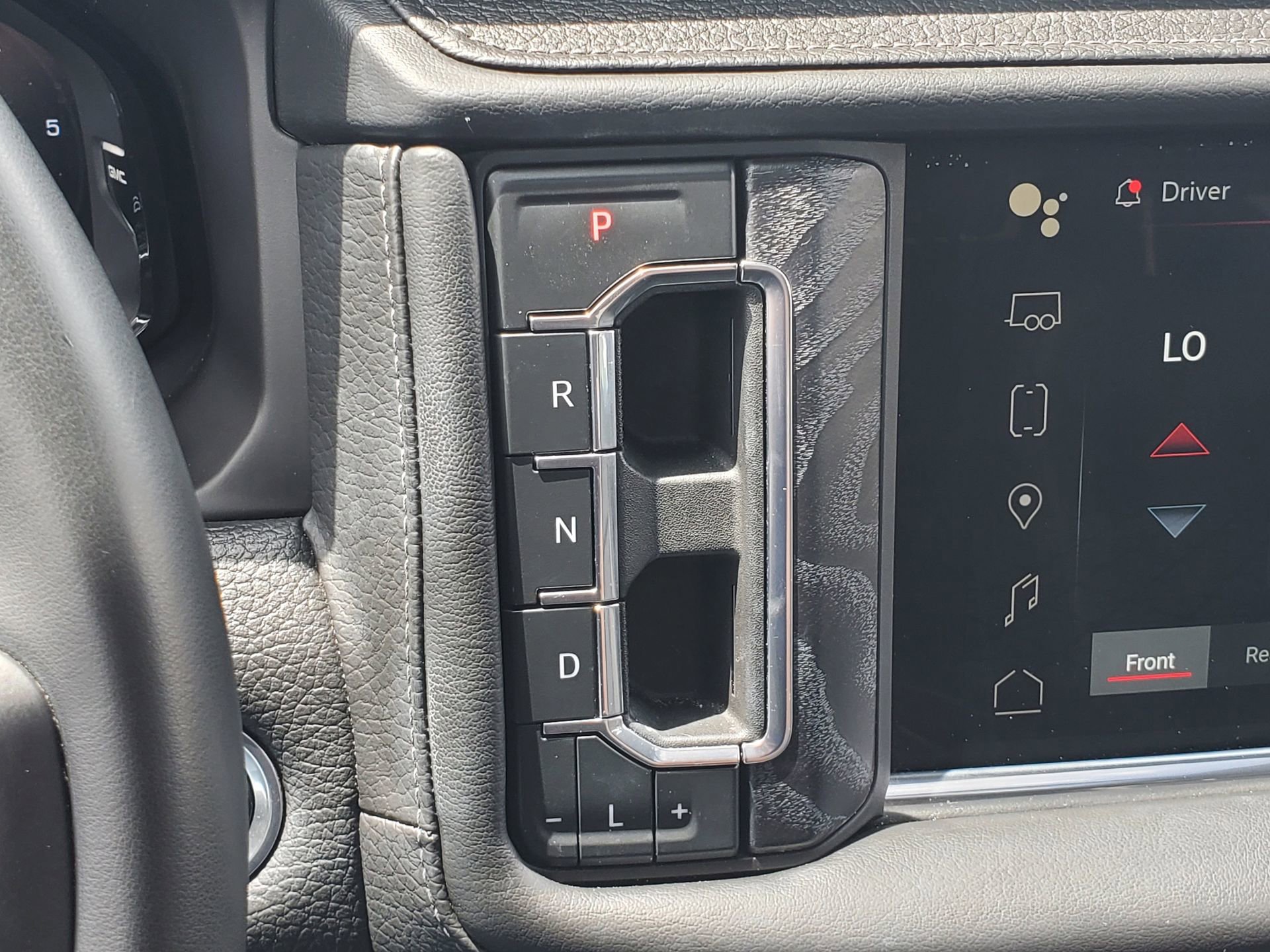 Used 2023 GMC Yukon XL Denali AWD/4WD image 32