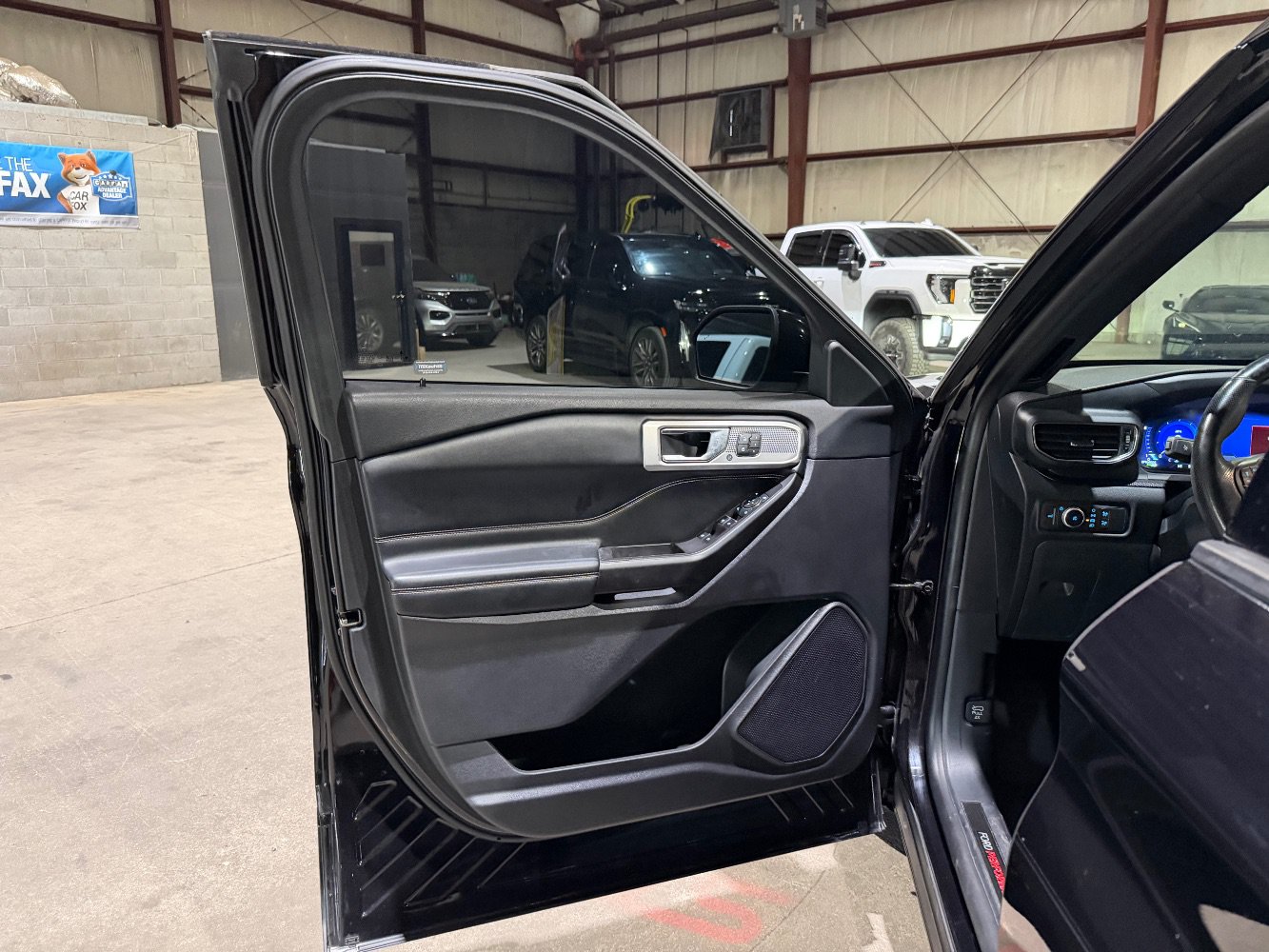 Used 2020 Ford Explorer ST AWD/4WD image 11