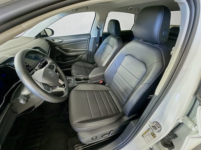 Used 2024 Volkswagen Jetta SE FWD image 28