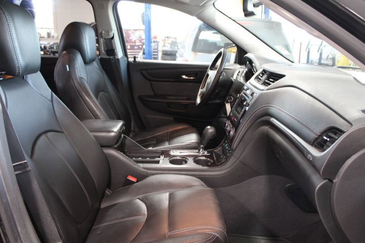 Used 2017 Chevrolet Traverse LT AWD/4WD image 16