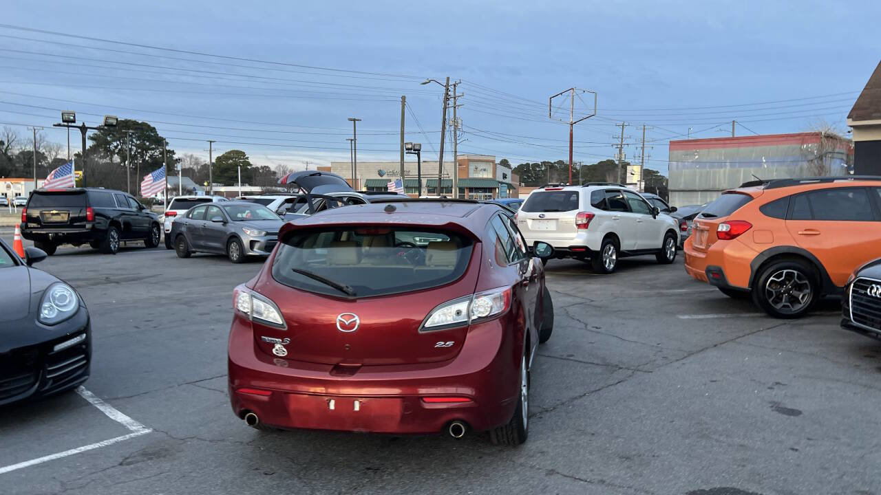 Used 2011 MAZDA MAZDA3 s Grand Touring w/ Tech Pkg image 10