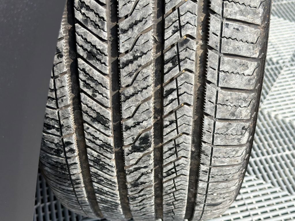 Used 2025 BMW X5 xDrive40i w/ Climate Comfort Package image 23