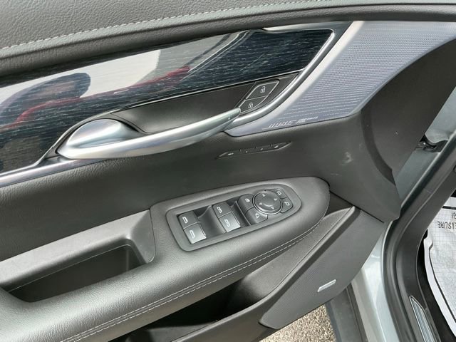 Used 2025 Cadillac XT5 Premium Luxury image 11