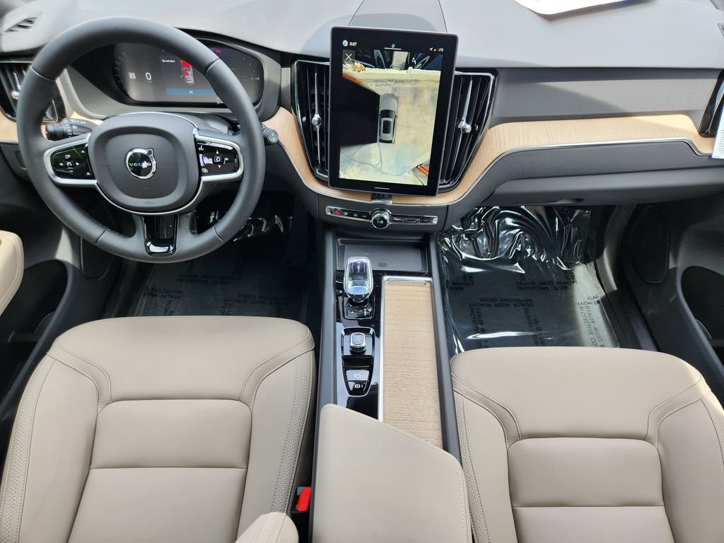 New 2026 Volvo XC60 T8 Plus w/ Climate Package PRO AWD/4WD image 16
