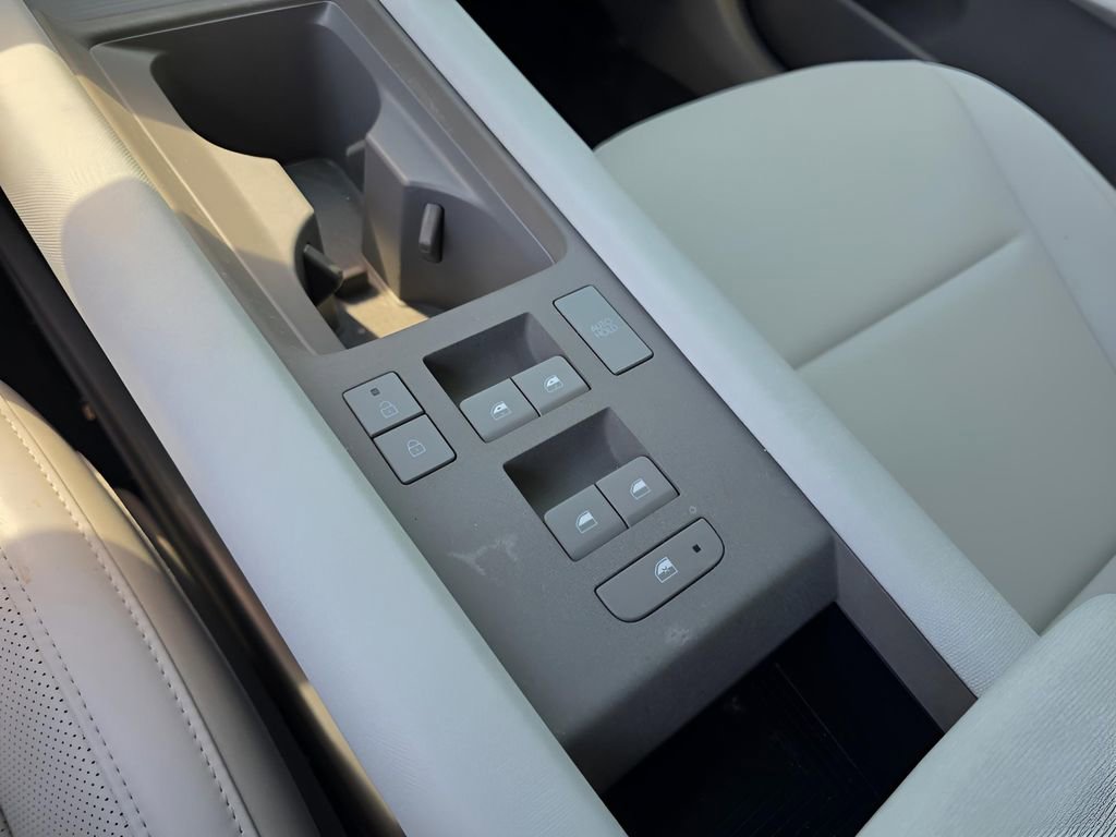 Used 2024 Hyundai Ioniq 6 SEL AWD/4WD image 14