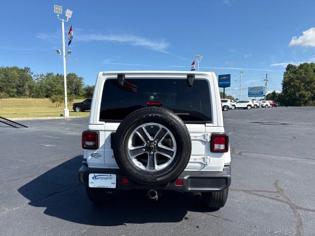 Used 2018 Jeep Wrangler Unlimited Sahara AWD/4WD image 4
