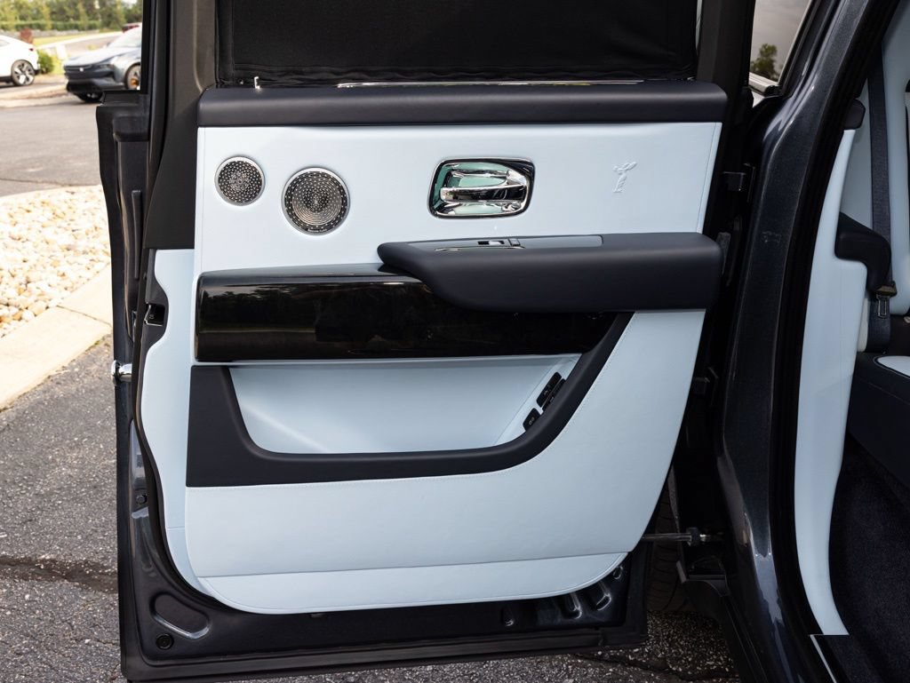 Certified 2022 Rolls-Royce Cullinan w/ Cullinan Package AWD/4WD image 74