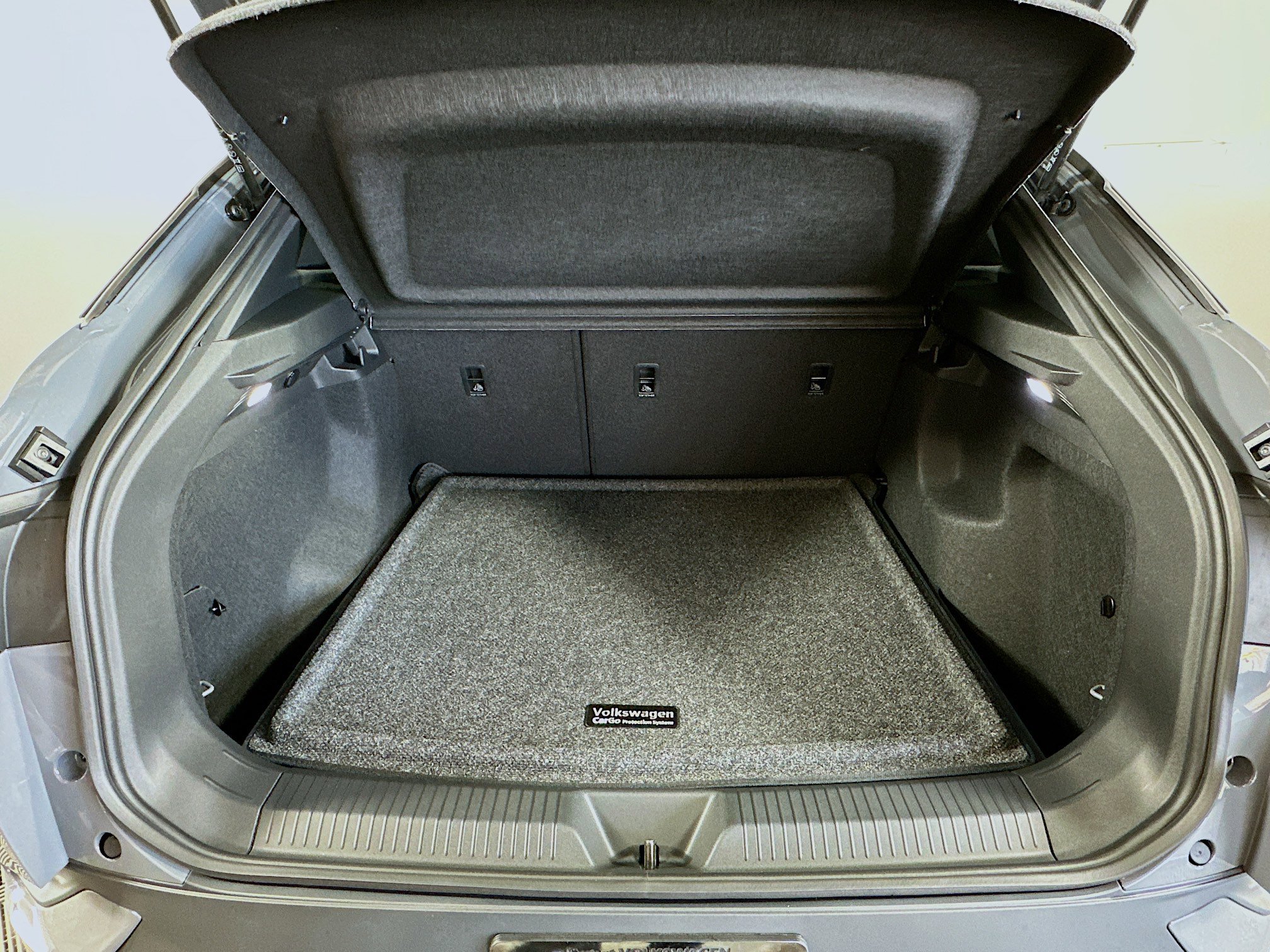 New 2025 Volkswagen ID.4 Pro image 24