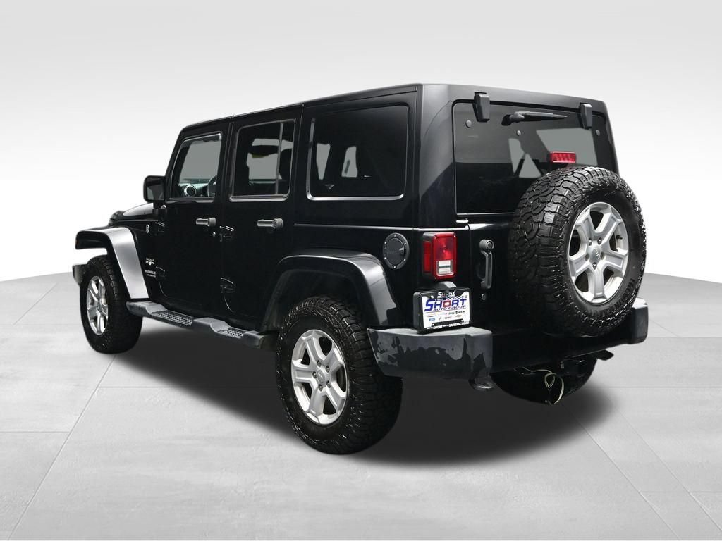 Used 2017 Jeep Wrangler Unlimited Sahara w/ Dual Top Group AWD/4WD image 3