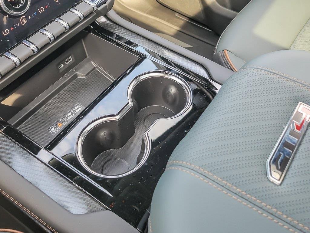 New 2026 GMC Yukon AT4 w/ AT4 Premium Package image 19