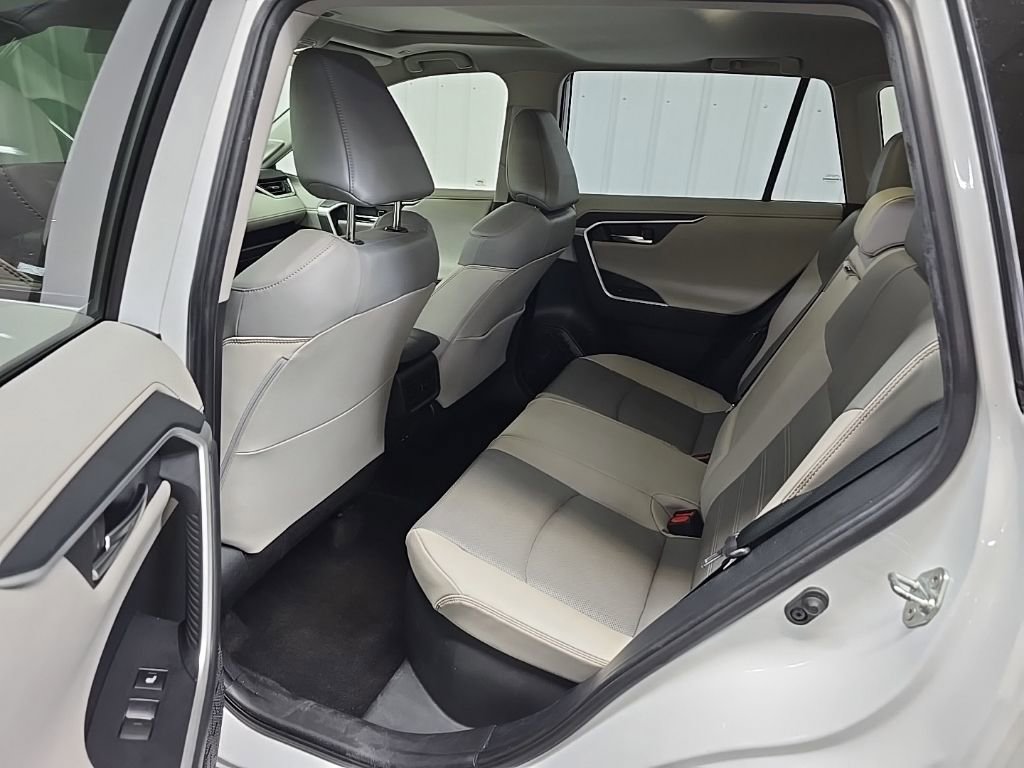 Used 2024 Toyota RAV4 Limited w/ Advanced Technology Package image 31