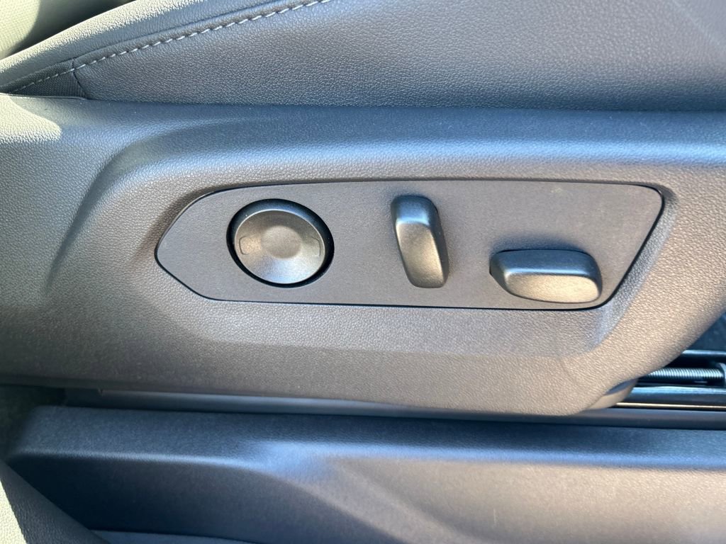 New 2026 GMC Sierra 2500 SLT w/ SLT Convenience Package image 30