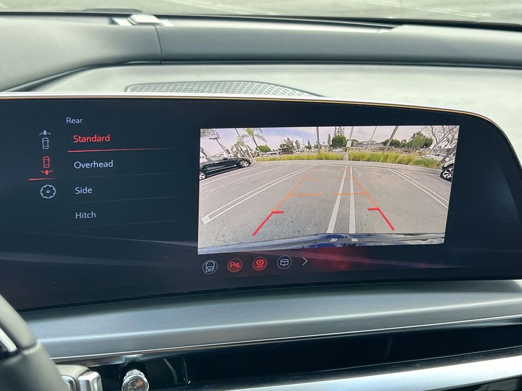 New 2026 Cadillac Lyriq V image 20