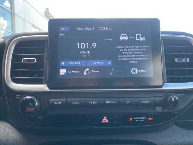 Used 2020 Hyundai Venue SEL image 20
