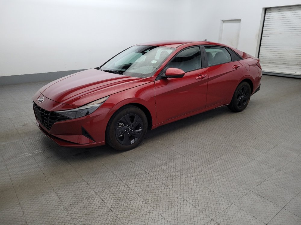 Used 2023 Hyundai Elantra SEL w/ Preferred Accessory Package image 2