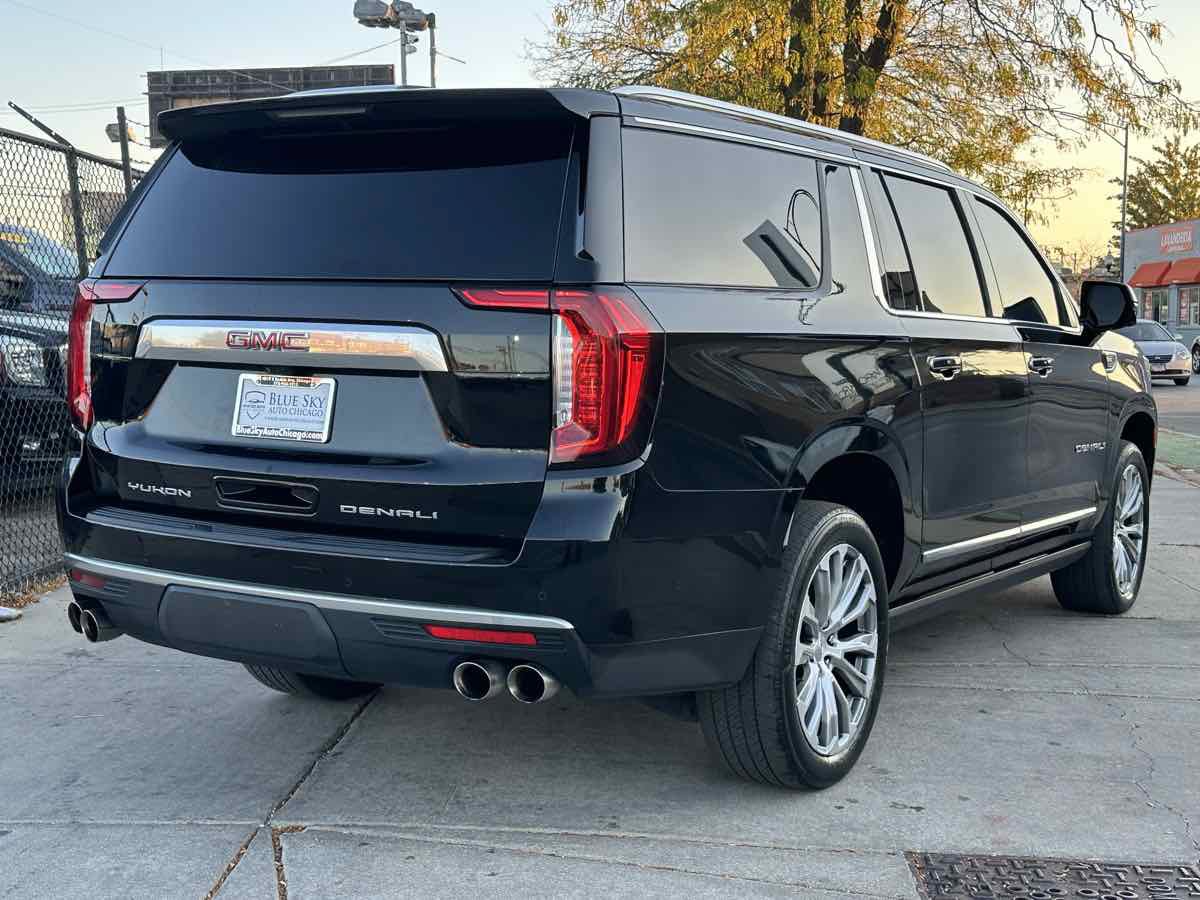 Used 2023 GMC Yukon XL Denali w/ Denali Reserve Package AWD/4WD image 5