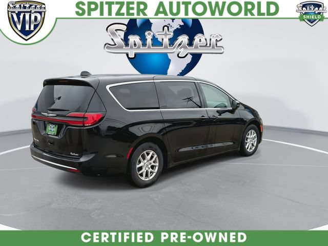 Used 2025 Chrysler Pacifica Select FWD image 9