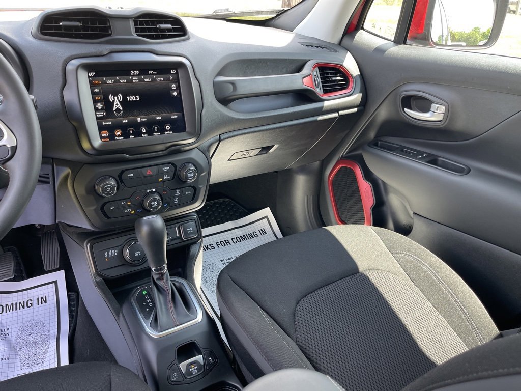 Used 2023 Jeep Renegade Latitude image 19