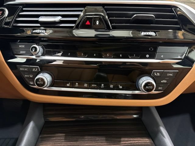 Certified 2023 BMW 530i xDrive w/ Convenience Package AWD/4WD image 36
