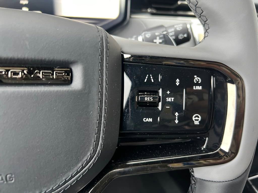 New 2025 Land Rover Range Rover Sport SV Edition Two image 17