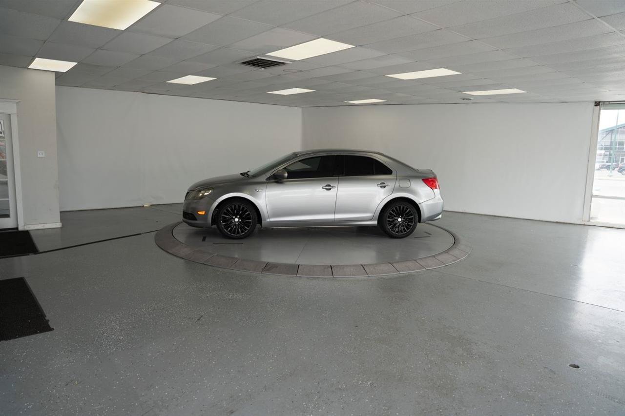 Used 2012 Suzuki Kizashi SE AWD/4WD image 4