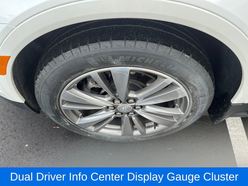 Used 2021 Cadillac XT5 Premium Luxury image 25