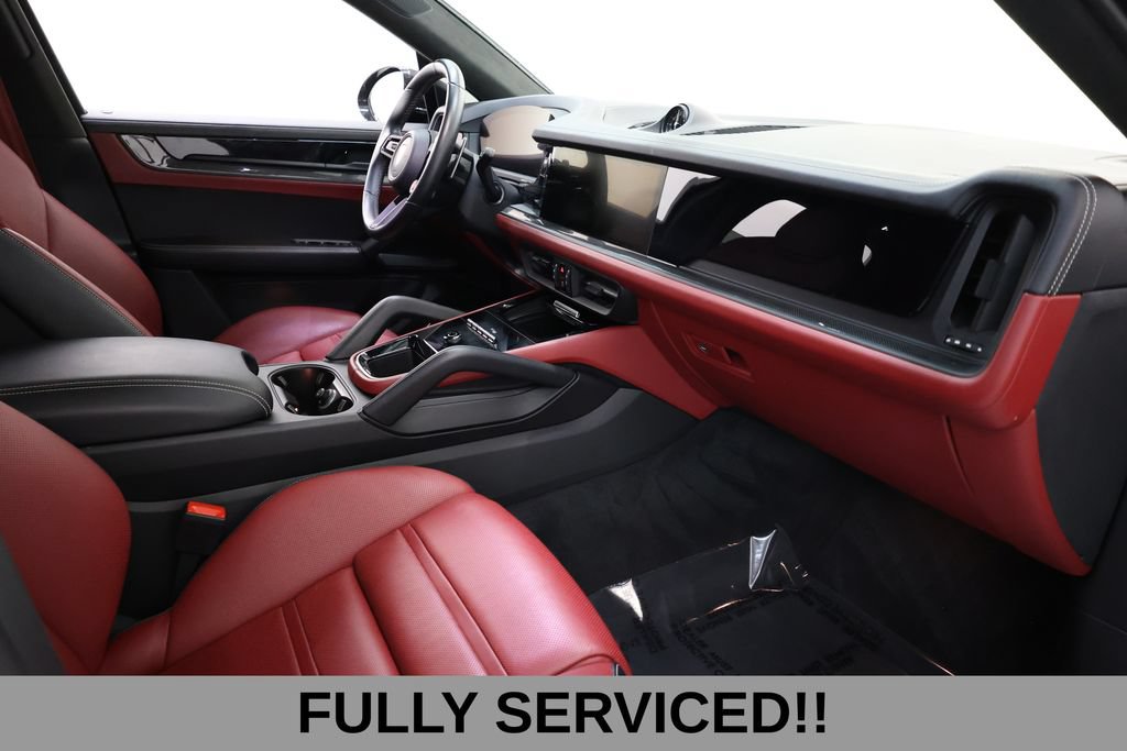 Used 2024 Porsche Cayenne Turbo GT AWD/4WD image 6