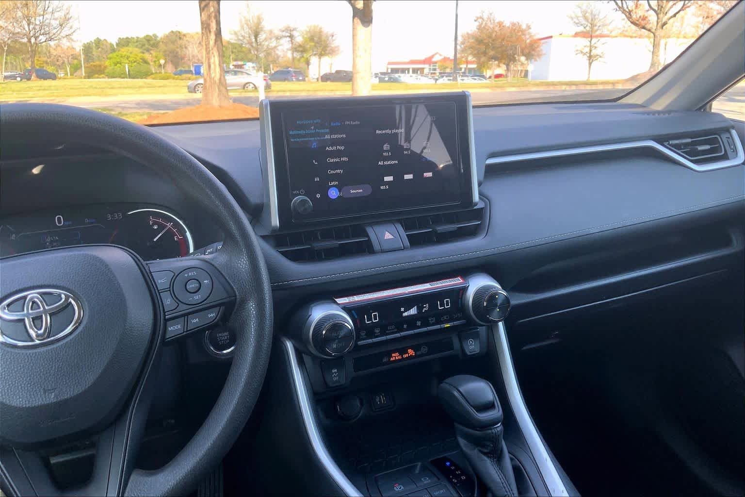Used 2025 Toyota RAV4 XLE FWD image 7