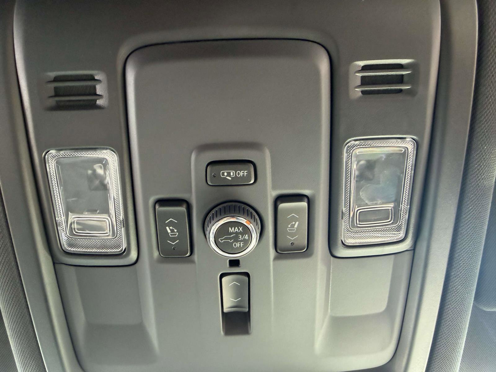 Certified 2025 Chevrolet Suburban Premier AWD/4WD image 30