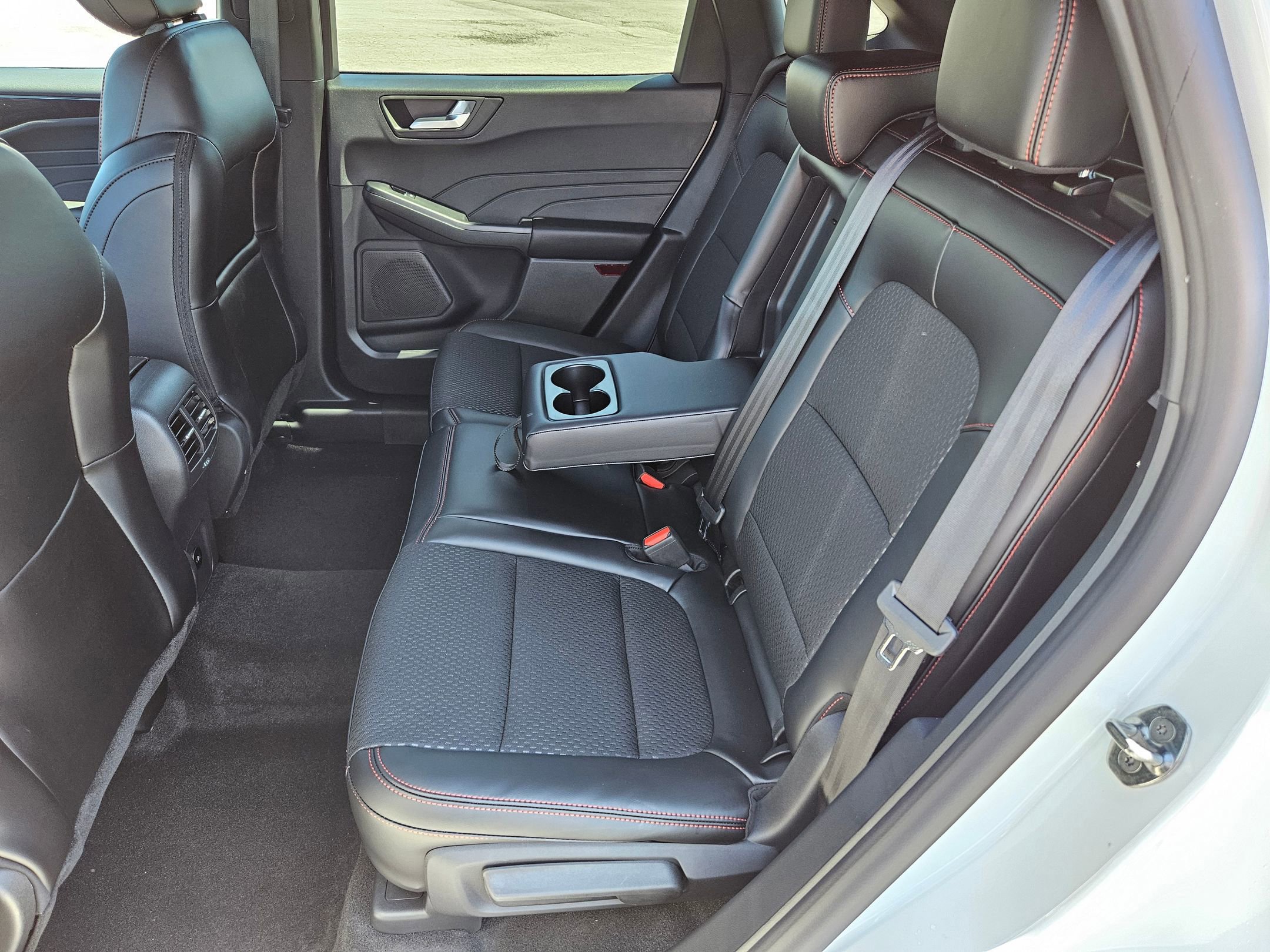 New 2025 Ford Escape ST-Line w/ Cold Weather Package image 5