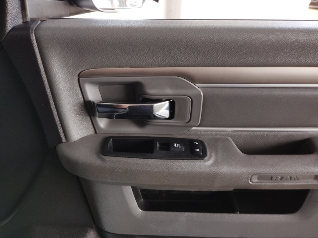 Used 2017 RAM 2500 Tradesman w/ Power & Remote Entry Group RWD image 12