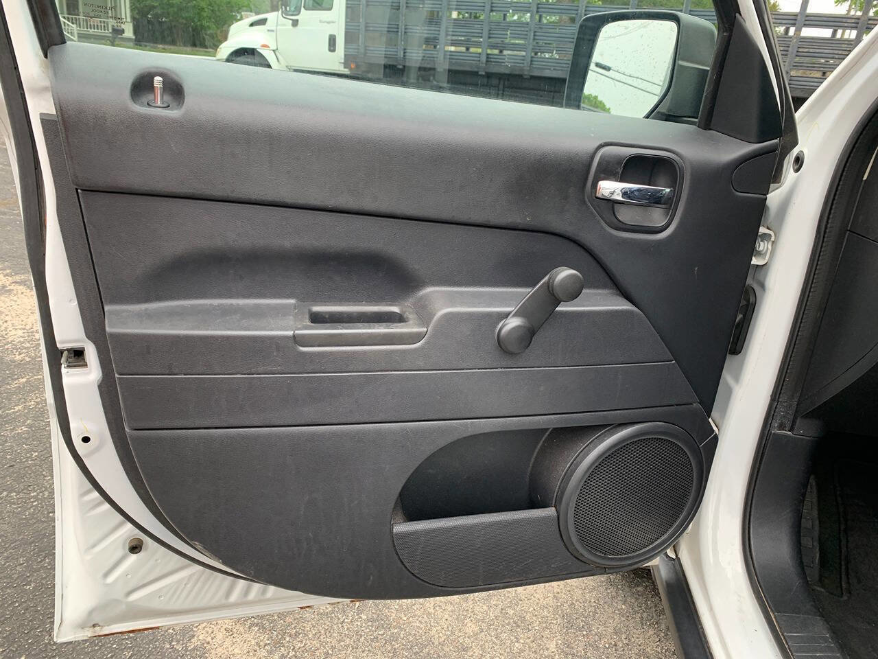 Used 2016 Jeep Patriot Sport FWD image 18