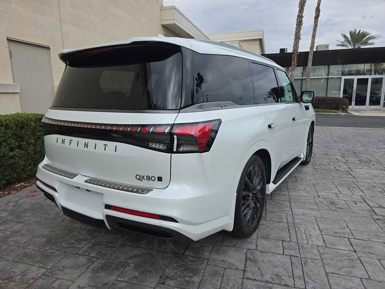 New 2026 INFINITI QX80 Autograph w/ Autograph Exterior Package image 3