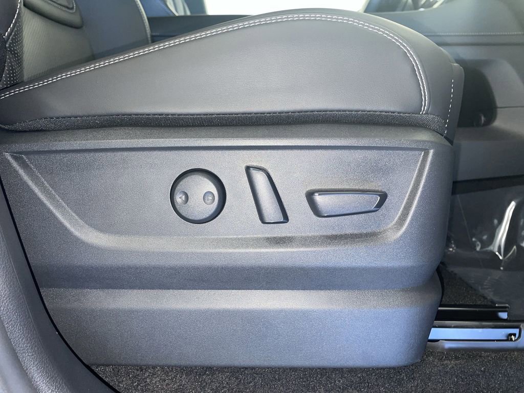 New 2026 Nissan Armada PRO-4X w/ Captain's Chari Seat Package image 25