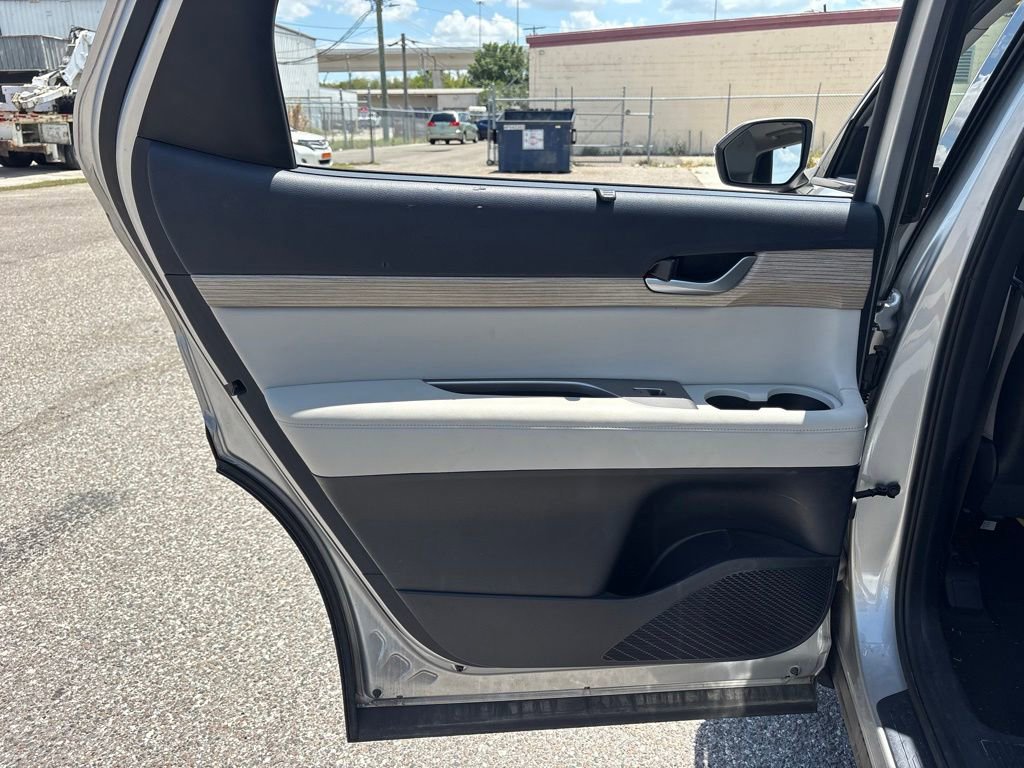 Used 2021 Hyundai Palisade SEL w/ Premium Package FWD image 12
