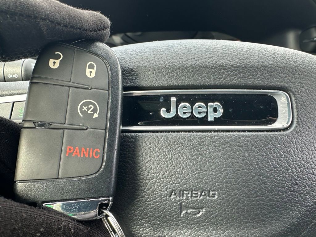 Used 2025 Jeep Compass Limited image 44