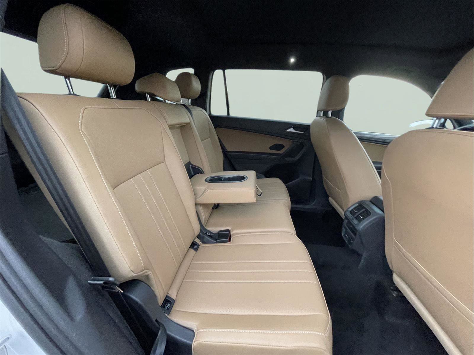 Used 2023 Volkswagen Tiguan SE R-Line AWD/4WD image 18
