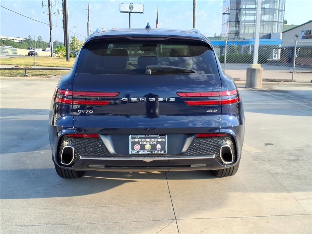 Used 2024 Genesis GV70 2.5T w/ Select Package image 12