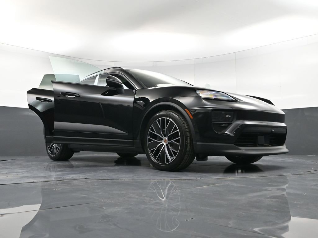 New 2026 Porsche Macan 4 Electric AWD/4WD image 38