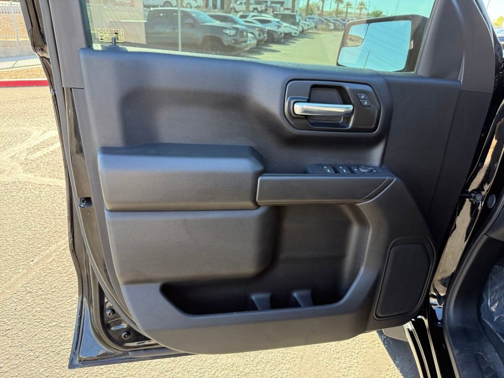 Used 2025 Chevrolet Silverado 1500 Custom image 21