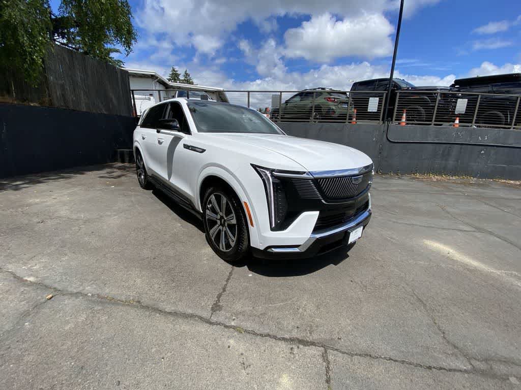 Certified 2025 Cadillac Escalade IQ Luxury 2 AWD/4WD image 8