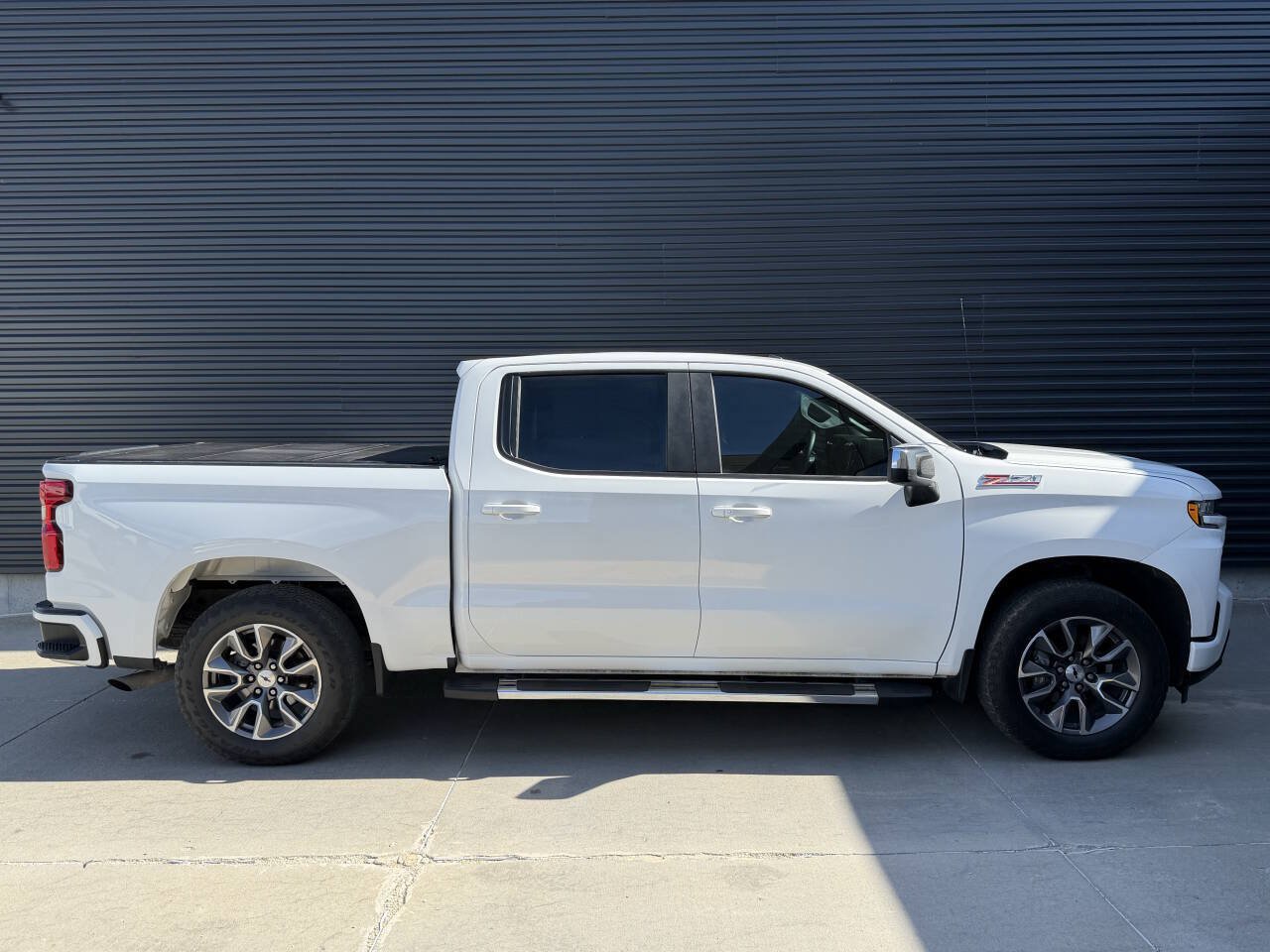 Used 2020 Chevrolet Silverado 1500 RST w/ RST Value Package AWD/4WD image 12