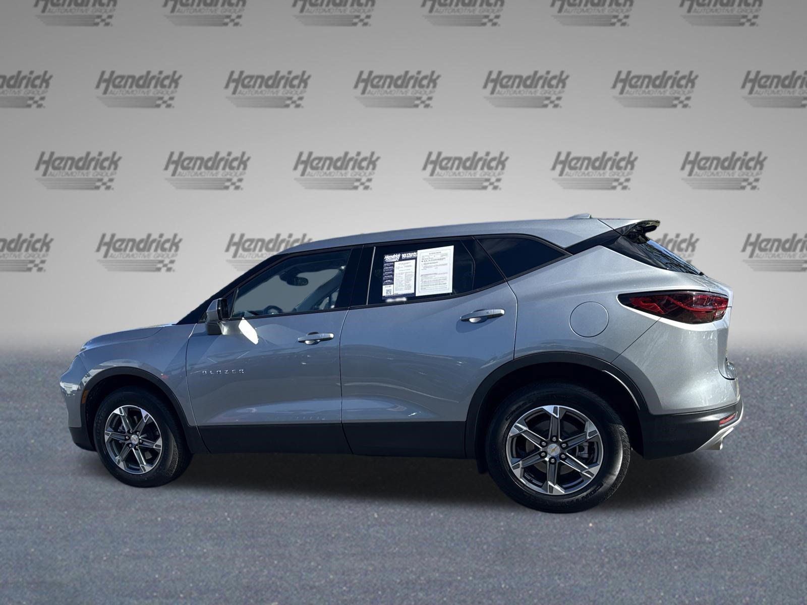 Used 2025 Chevrolet Blazer LT FWD image 7