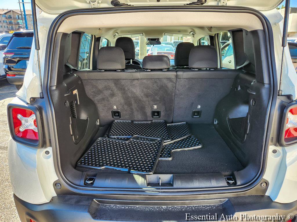Certified 2023 Jeep Renegade Latitude AWD/4WD image 24
