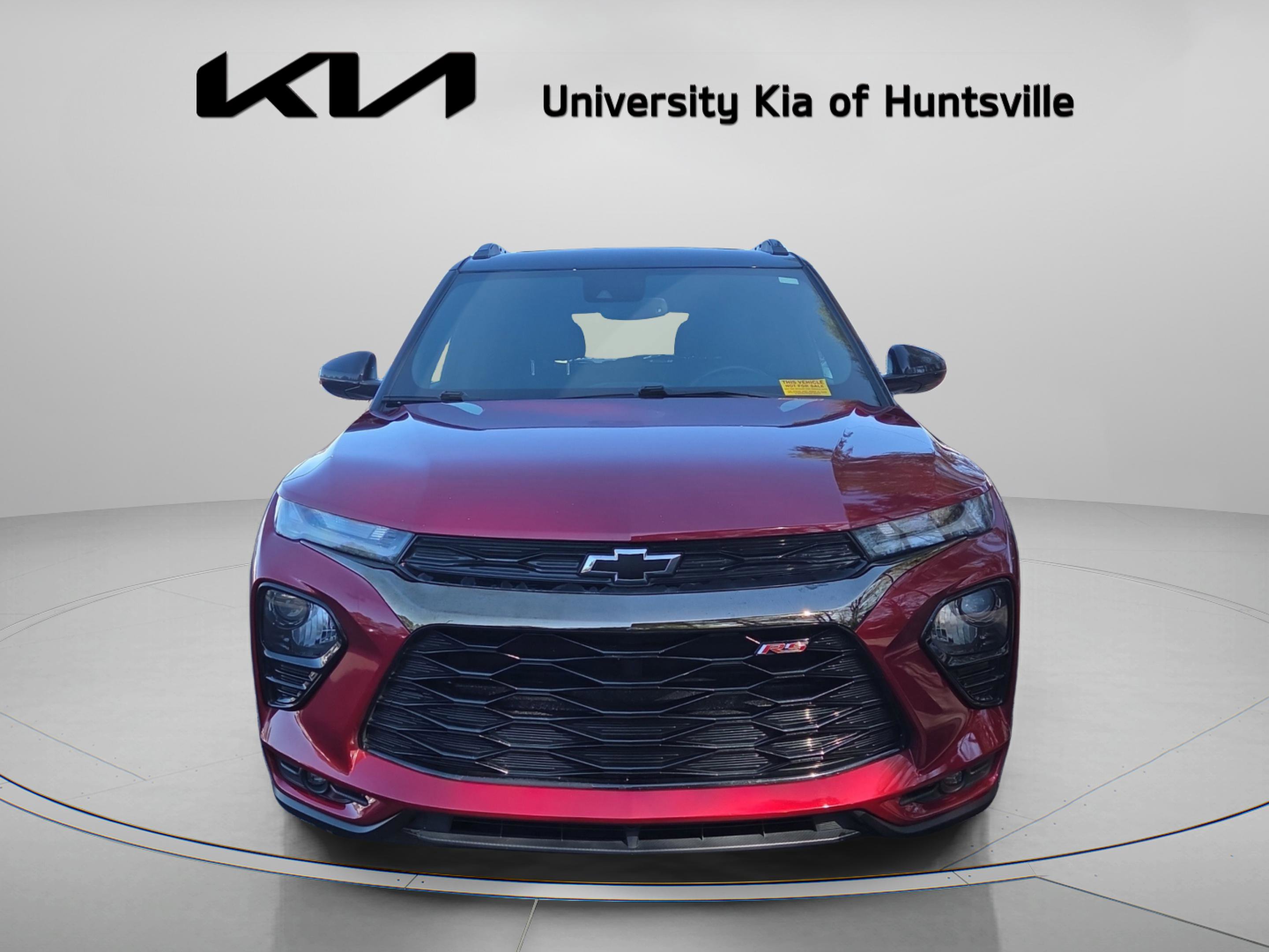 Used 2021 Chevrolet TrailBlazer RS w/ Sun and Liftgate Package image 2