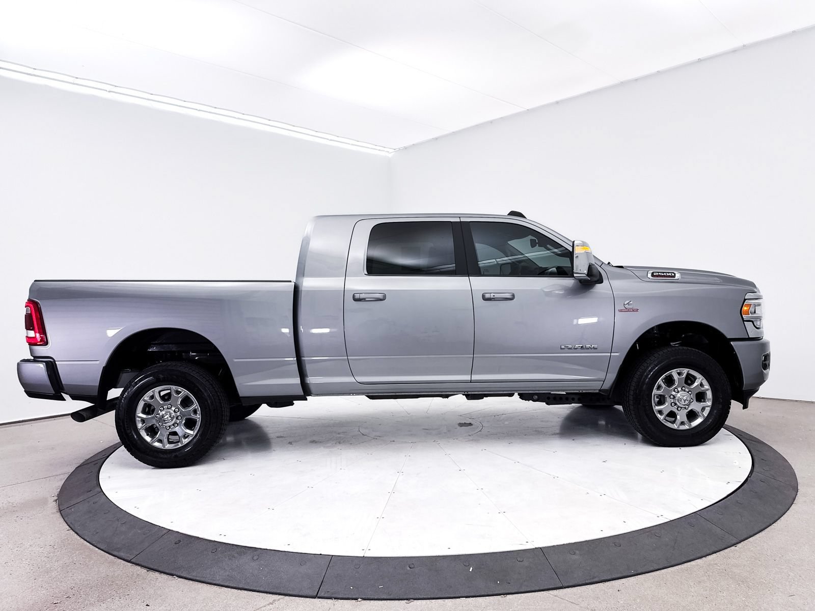 Used 2024 RAM 2500 Laramie w/ Protection Group AWD/4WD video 1