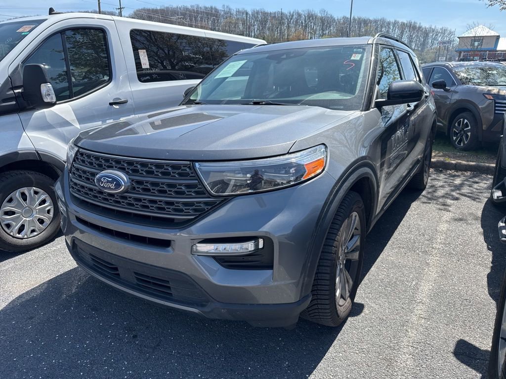 Used 2022 Ford Explorer XLT w/ Equipment Group 202A image 1