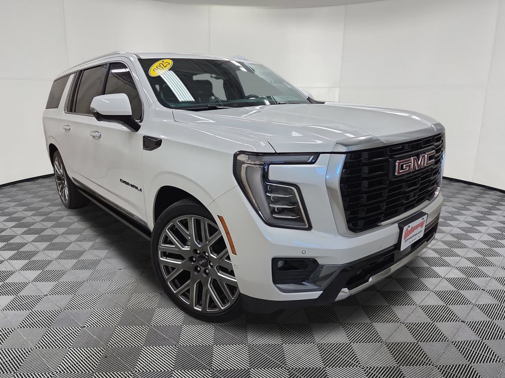 Used 2025 GMC Yukon XL Denali Ultimate AWD/4WD video 3