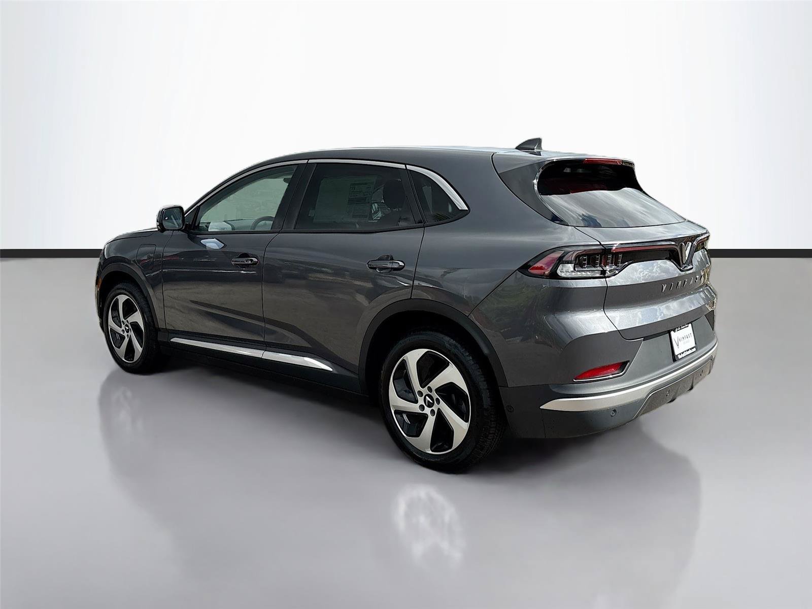 New 2025 VinFast VF 8 Eco AWD/4WD image 5