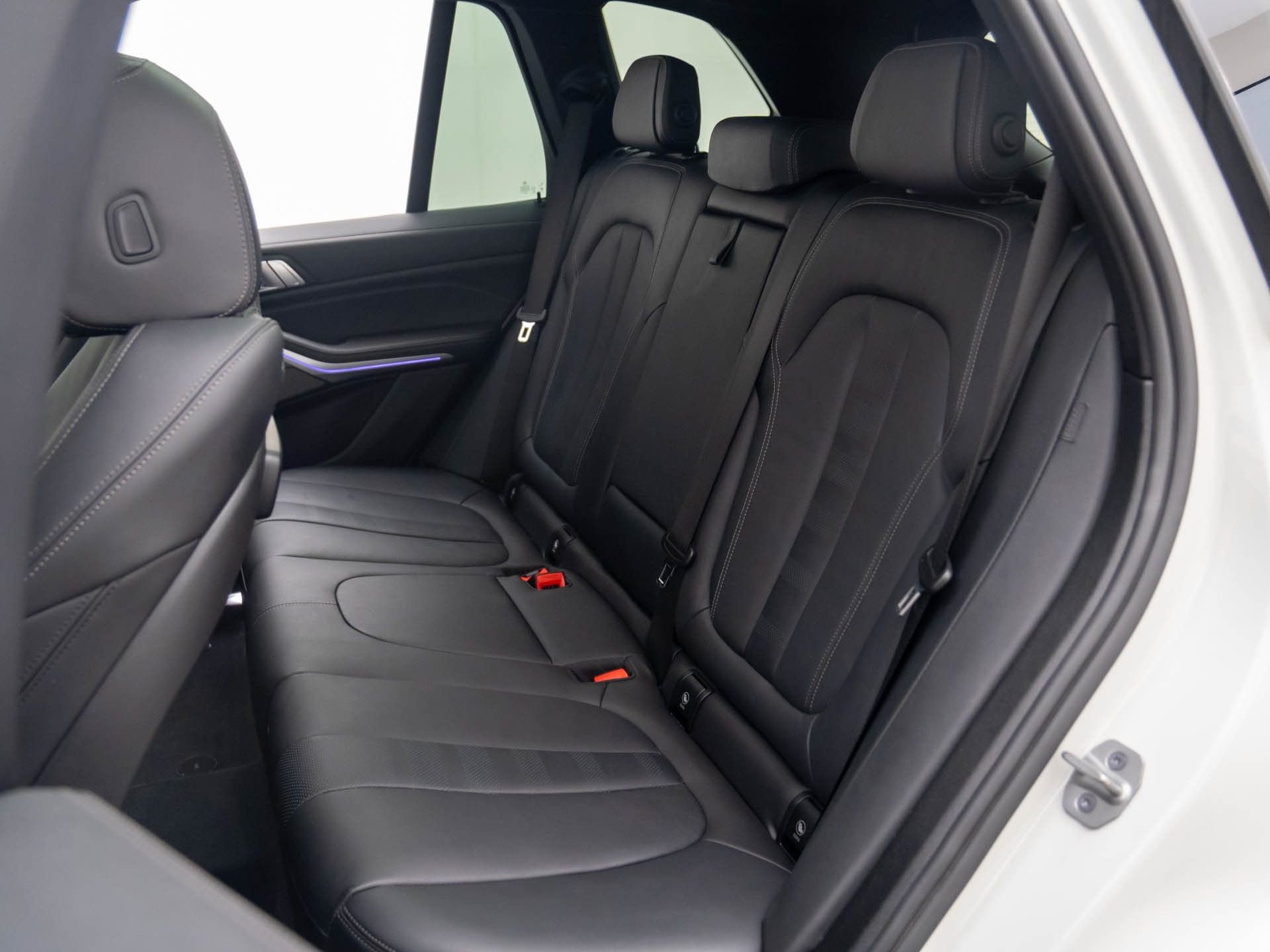 Used 2021 BMW X5 xDrive40i w/ Premium Package image 18